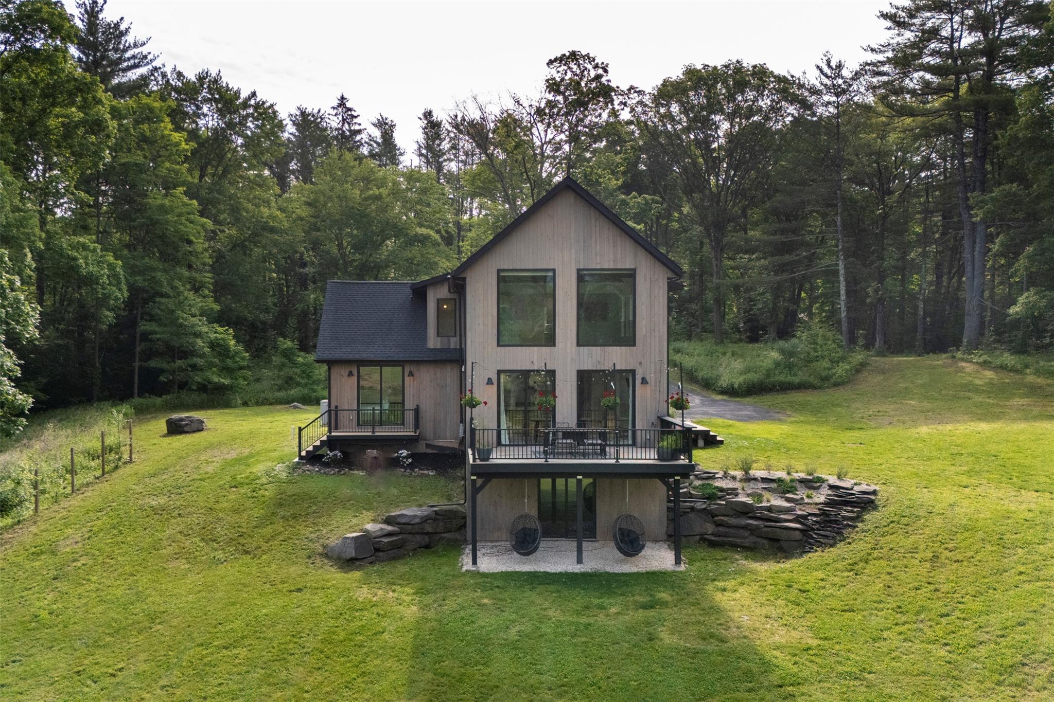 Catskill, New York 12414, United States, 3 Bedrooms Bedrooms, ,3 BathroomsBathrooms,Residential,Active,154156