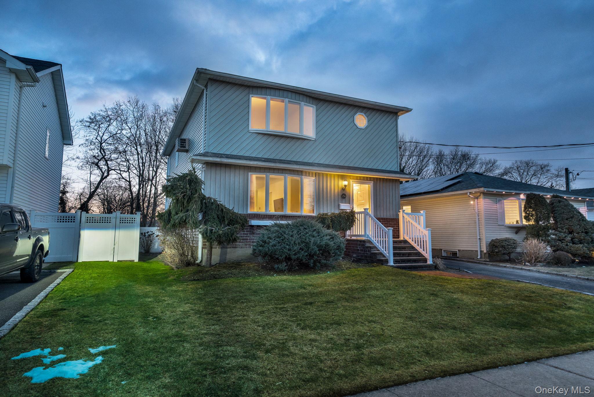 254 N Richmond Avenue