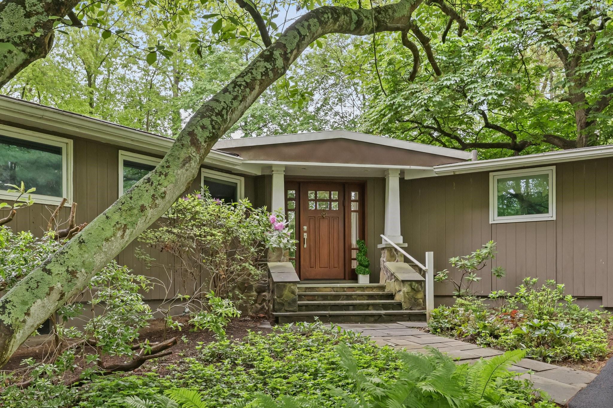 336 Jay Street, Katonah, New York image 2