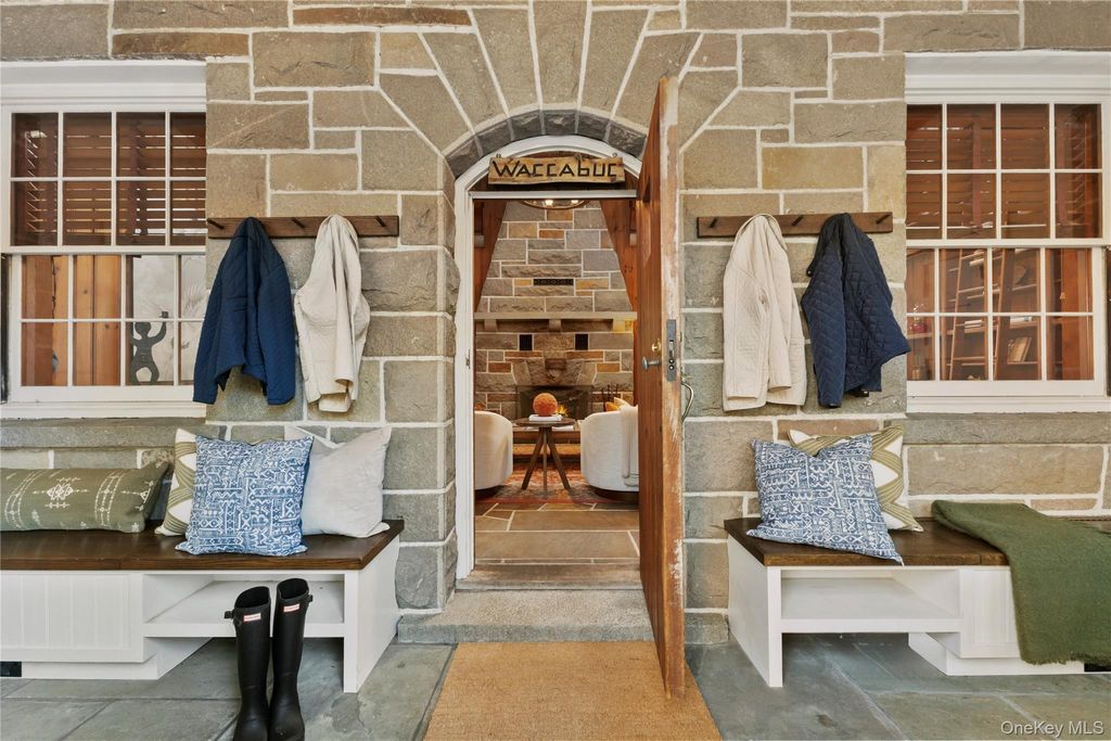 Photo of 50 Cove Road, South Salem, NY 10590 (MLS # 951149)