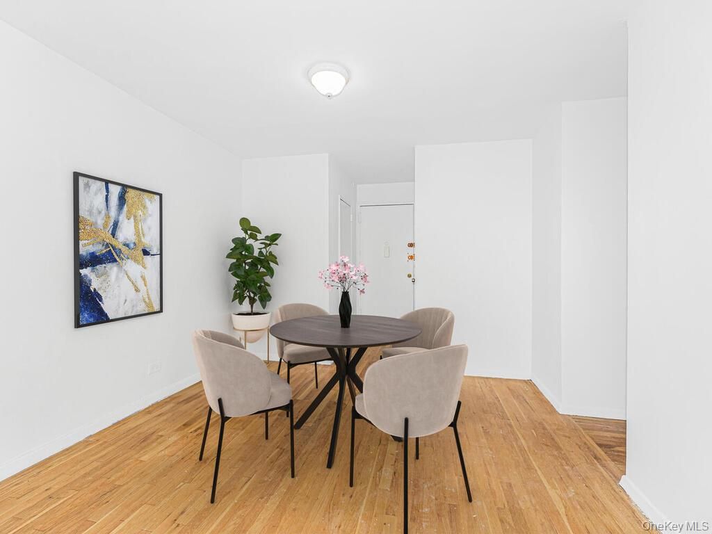 Photo of 255 Bronx River Road #7L, Yonkers, NY 10704 (MLS # 946476)