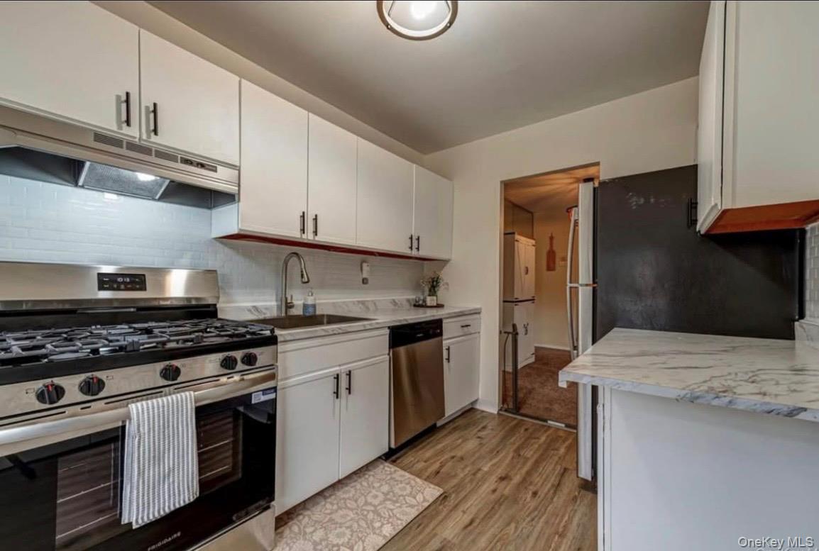 88-20 Parsons Boulevard 3D - Photo 4