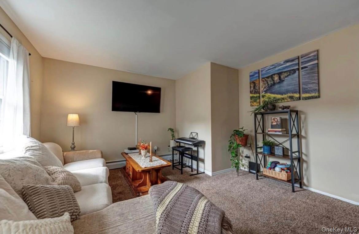 88-20 Parsons Boulevard 3D - Photo 2