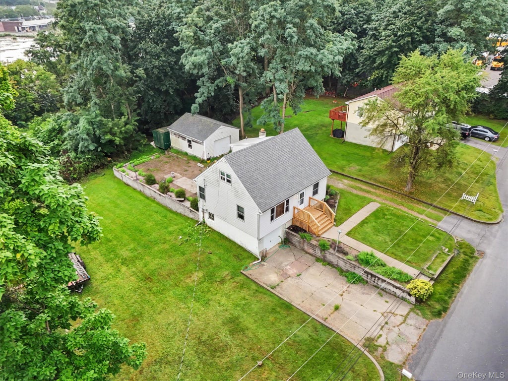 Photo of 4 Garrett Place, Poughkeepsie, NY 12603 (MLS # 1048770)