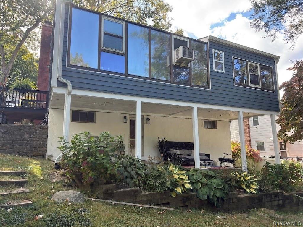 87 Lakeview Avenue