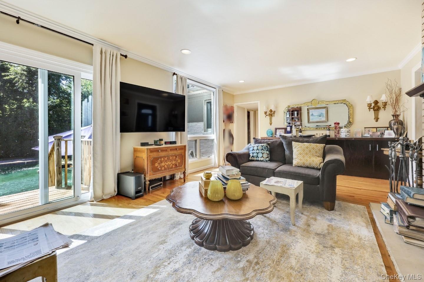 Lawrence, New York 11559, United States, 5 Bedrooms Bedrooms, ,4 BathroomsBathrooms,Residential,Active,202741