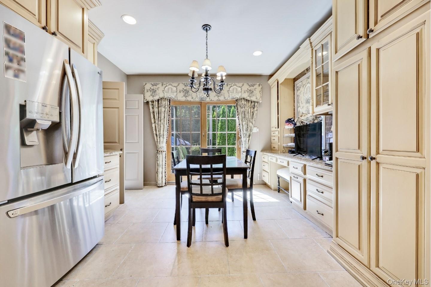 Lawrence, New York 11559, United States, 5 Bedrooms Bedrooms, ,4 BathroomsBathrooms,Residential,Active,202741