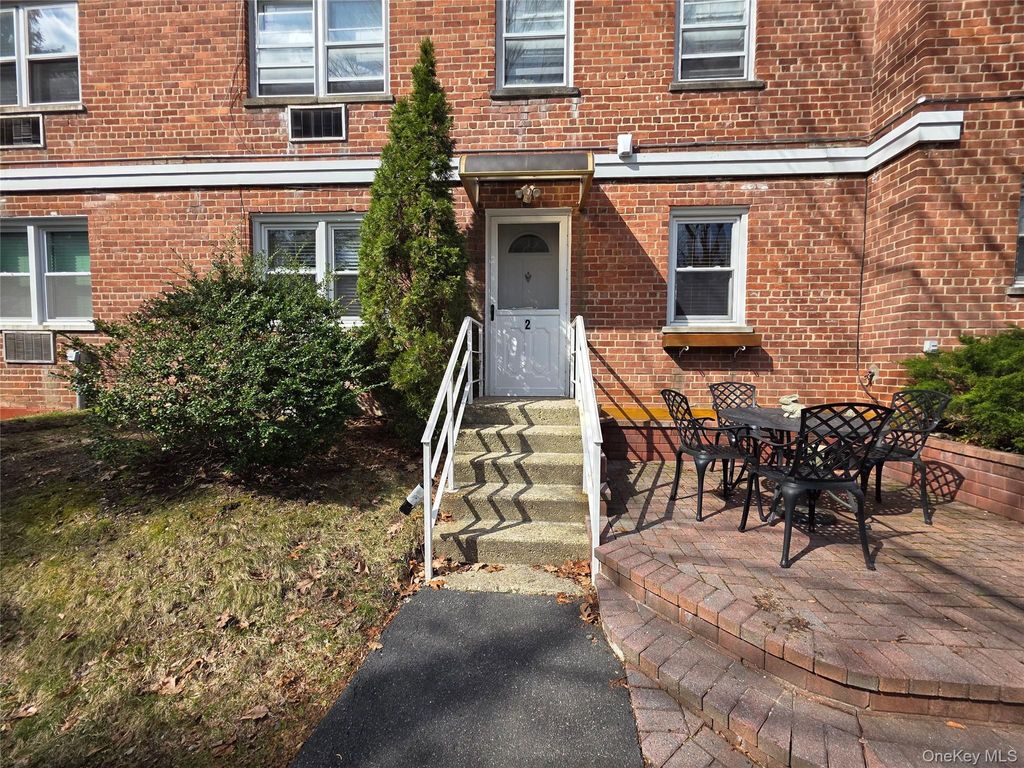 Photo of 125 N Washington Avenue #2, Hartsdale, NY 10530 (MLS # 980282)