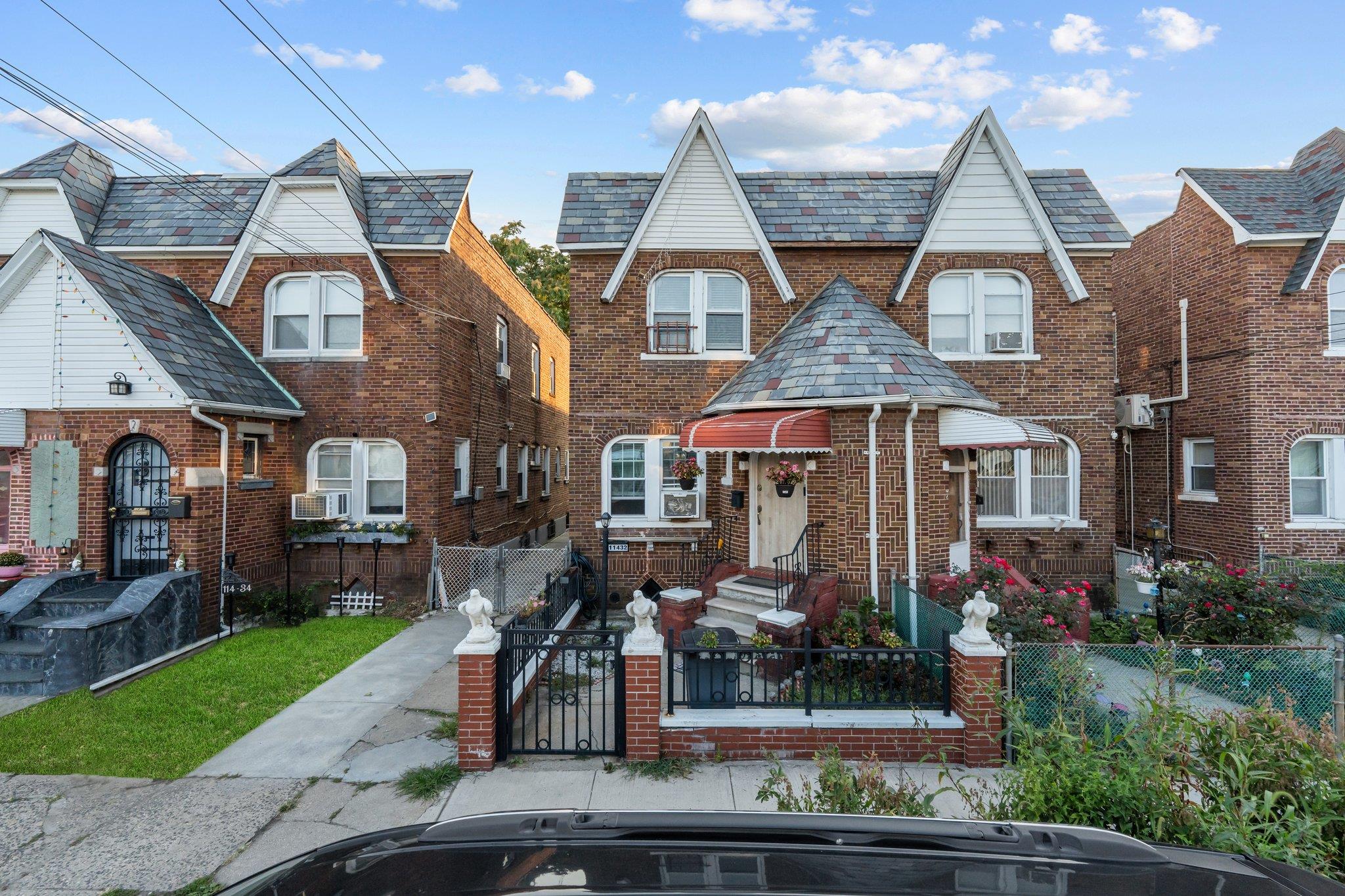Property for Sale at 127th Street, South Ozone Park, Queens, NY - Bedrooms: 3 
Bathrooms: 3 
Rooms: 6  - $650,000