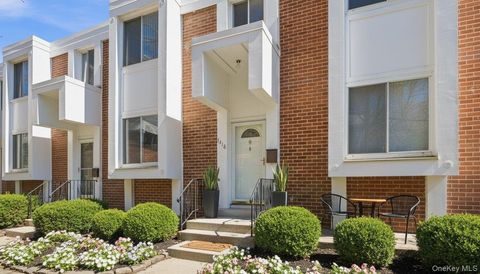 1418 Fox Glen Drive Hartsdale NY 10530