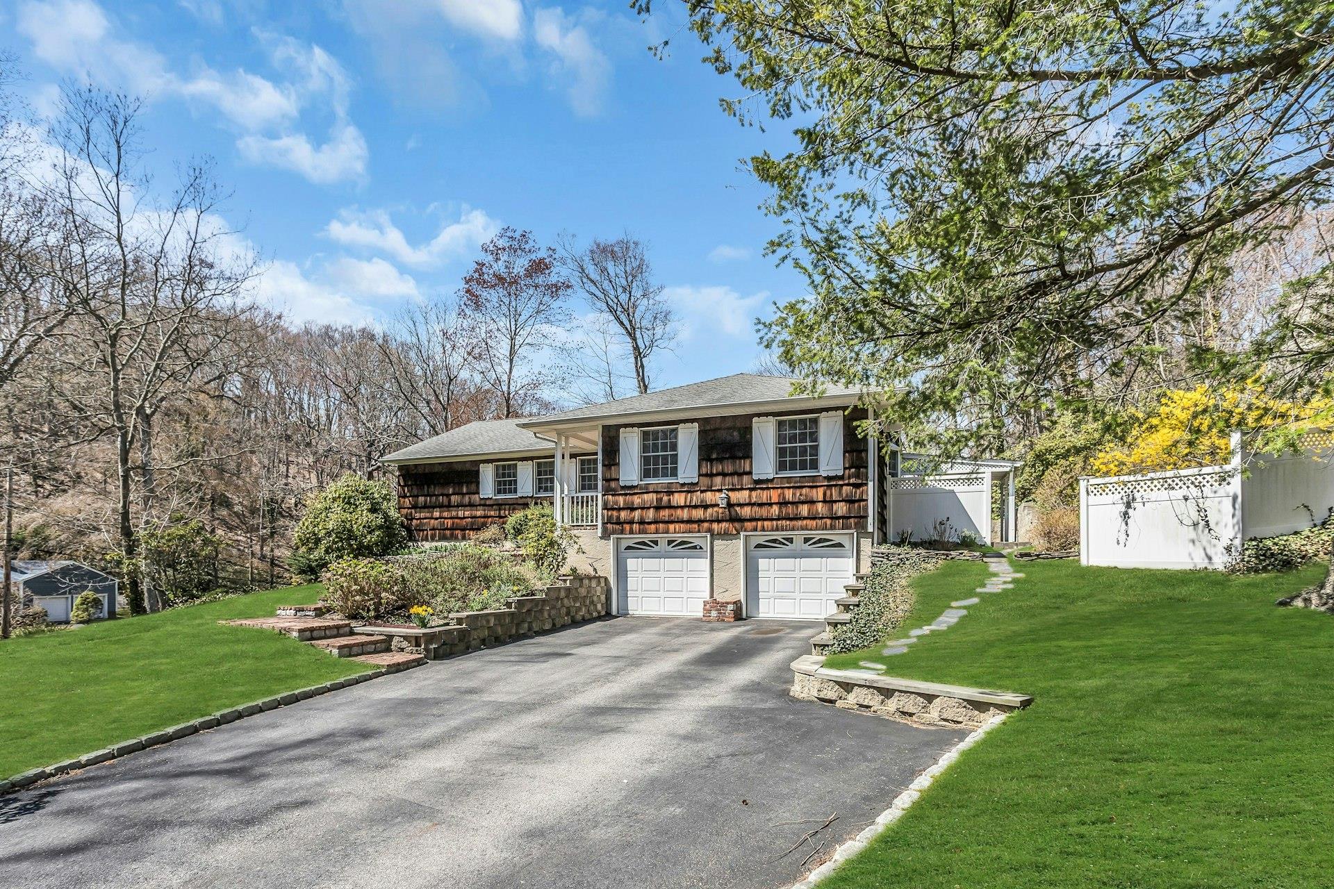 1 Harvest Hill Lane, Huntington, New York image 23