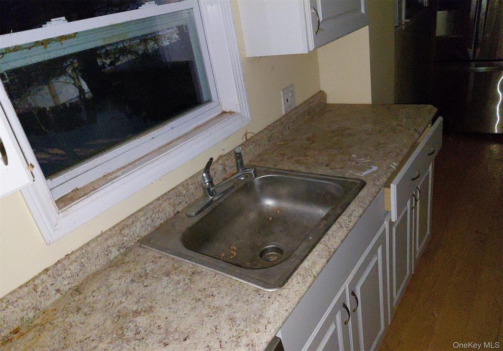 Photo of 197 Lincoln Place, Eastchester, NY 10709 (MLS # 956414)