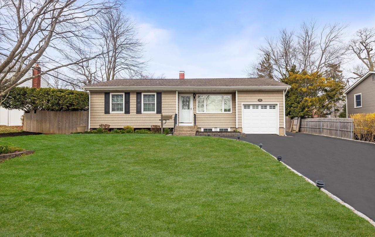 83 Rumford Road, Kings Park, New York image 1