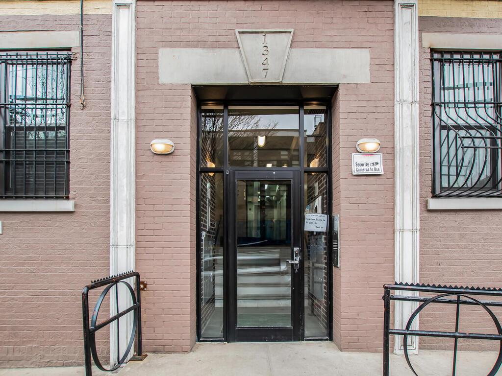 Property for Sale at Bristow Street 4B, Bronx, New York - Bedrooms: 2 
Bathrooms: 1 
Rooms: 5  - $250,000