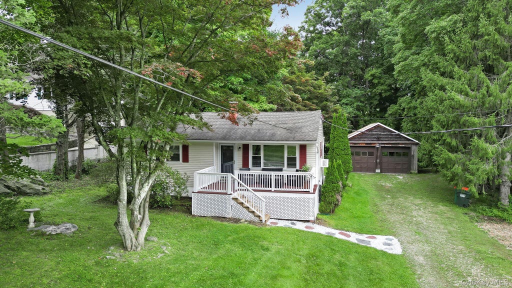 Photo of 13 Arbutus Street, Putnam Valley, NY 10579 (MLS # 1041077)