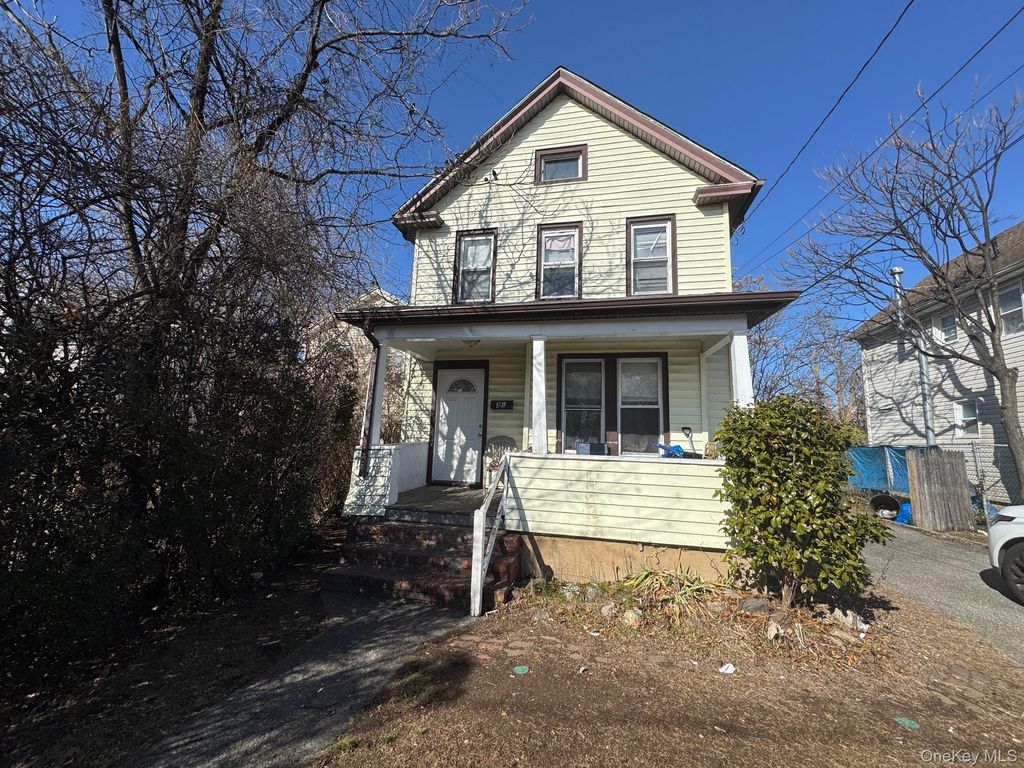 Photo of 37 Maple Avenue, Hempstead, NY 11550 (MLS # 946325)
