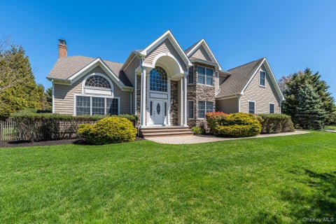 Homes For Sale - 90 Caiola Court<br/> Greenport, NY 11944