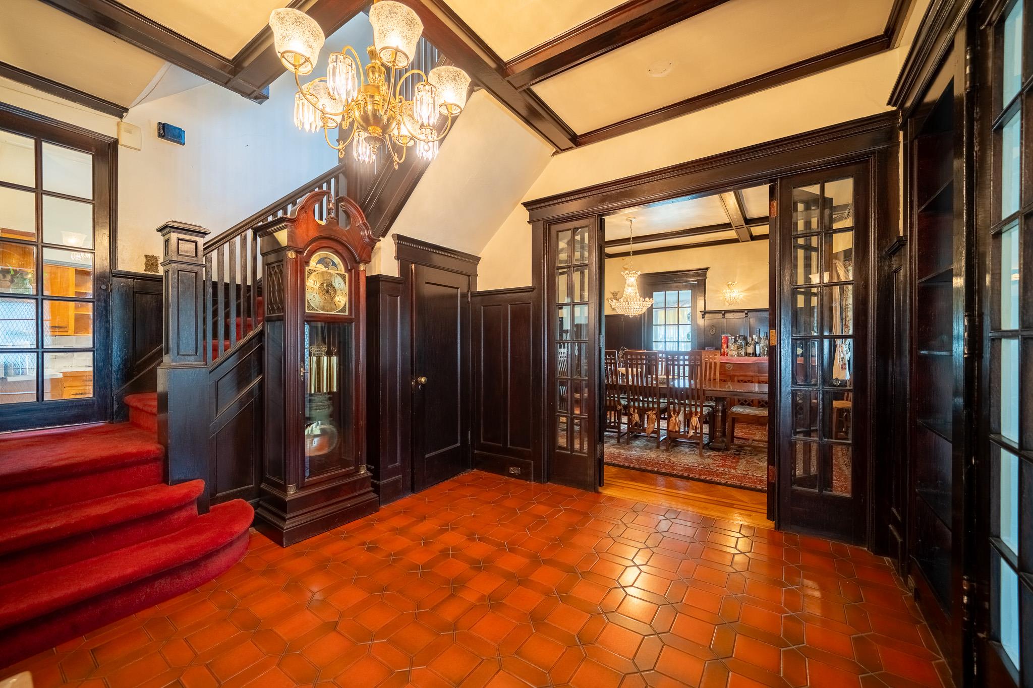 536 Albemarle Road, Cedarhurst, New York image 5