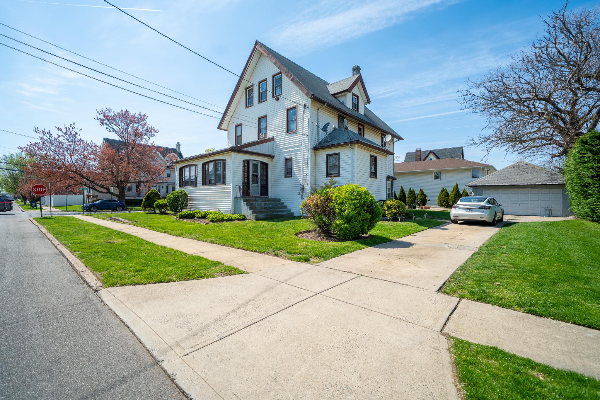 536 Albemarle Road, Cedarhurst, New York image 3