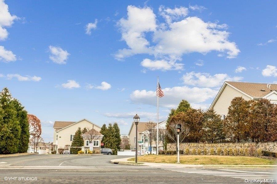 310 Spring Drive, East Meadow, New York image 21