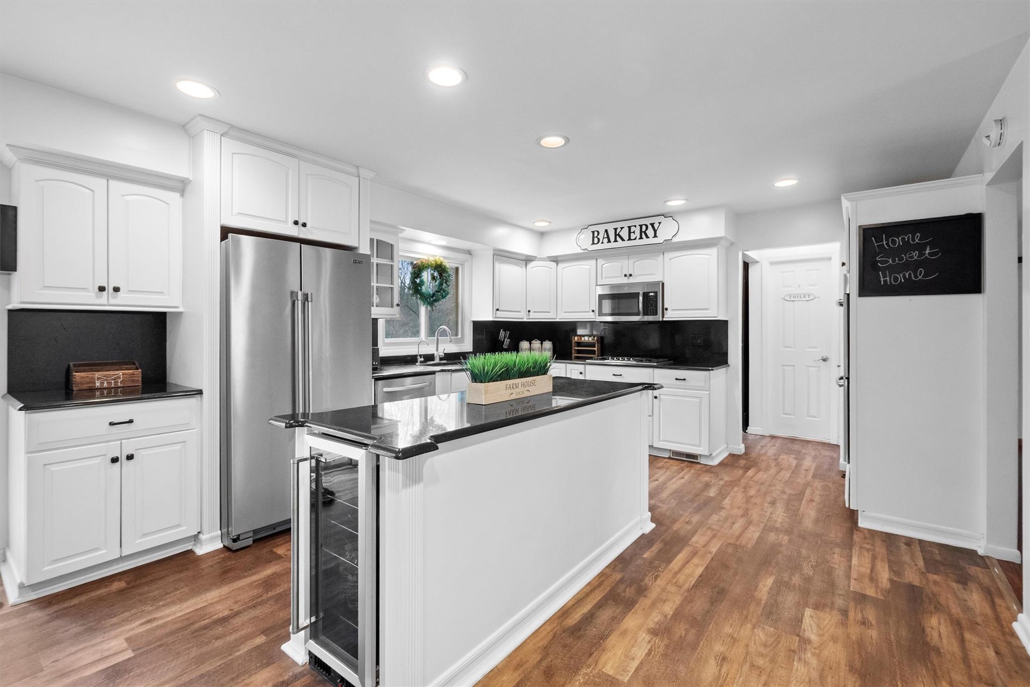 4 Tall Pines Court, West Nyack, New York image 4