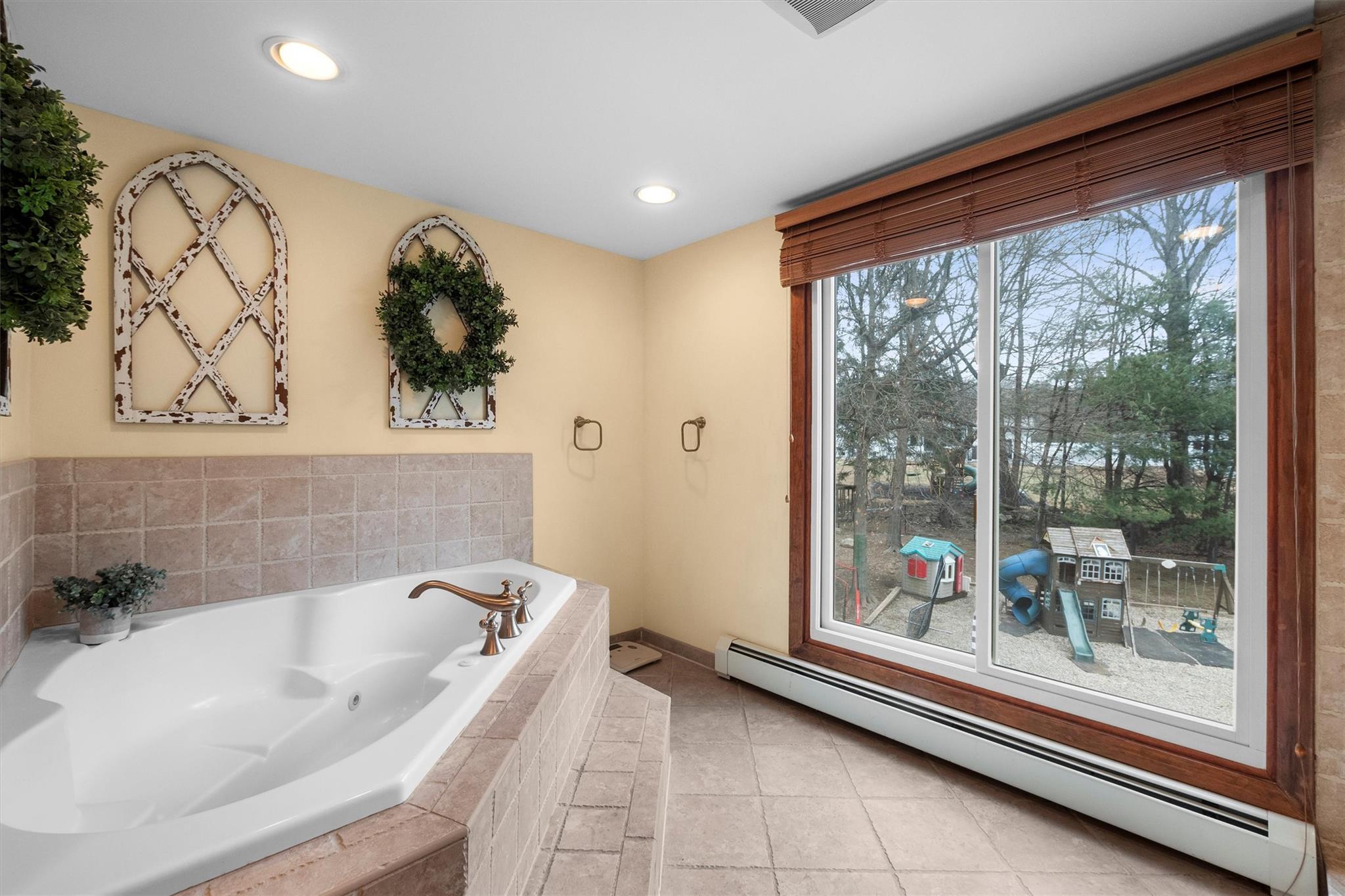 4 Tall Pines Court, West Nyack, New York image 23