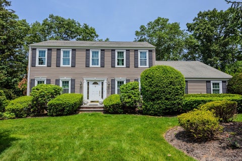 Homes For Sale - 53 Upper Sheep Pasture Road<br/> Suffolk County, East Setauket, NY 11733