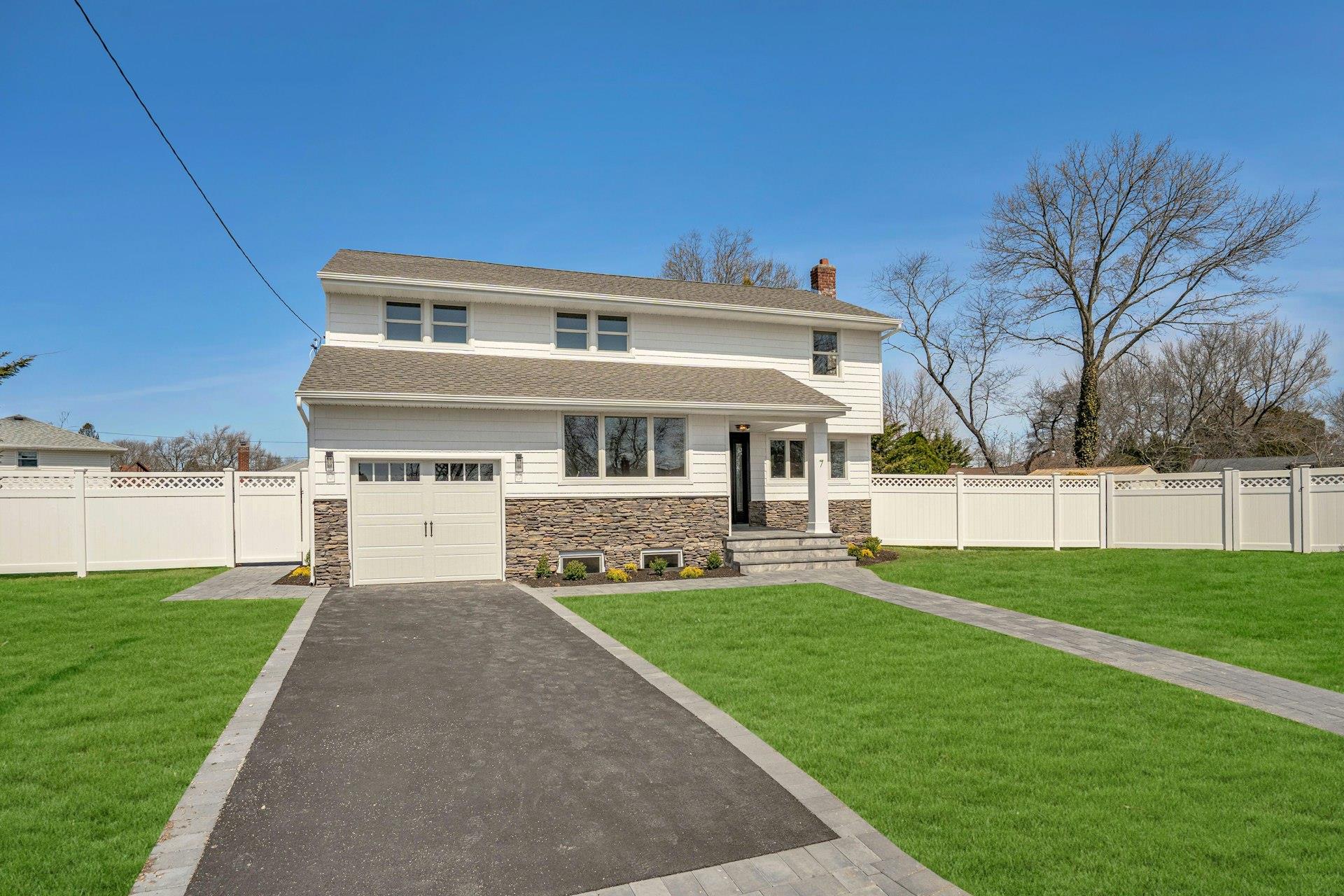 7 Diellen Court, Commack, New York image 5