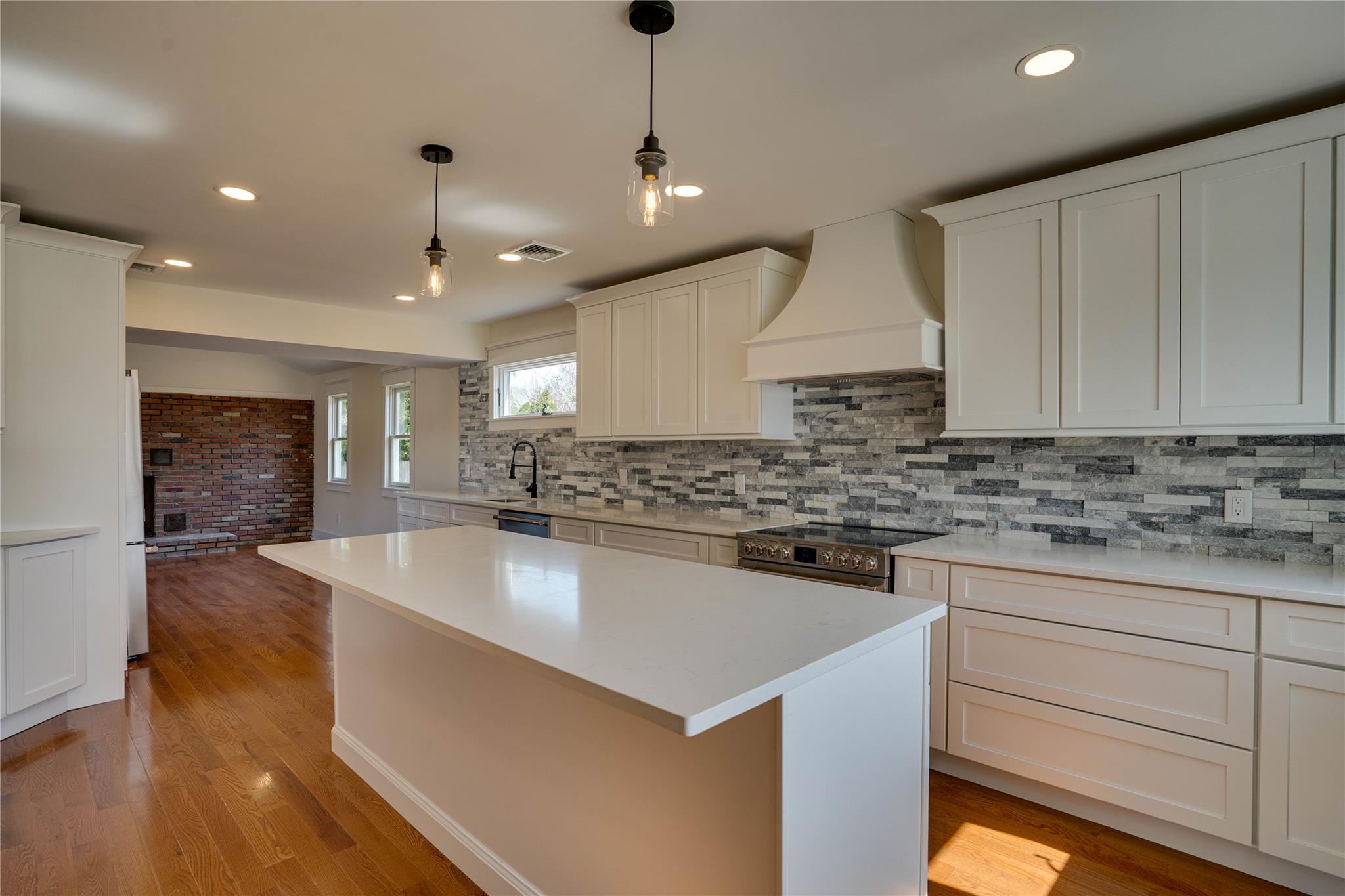 7 Diellen Court, Commack, New York image 10