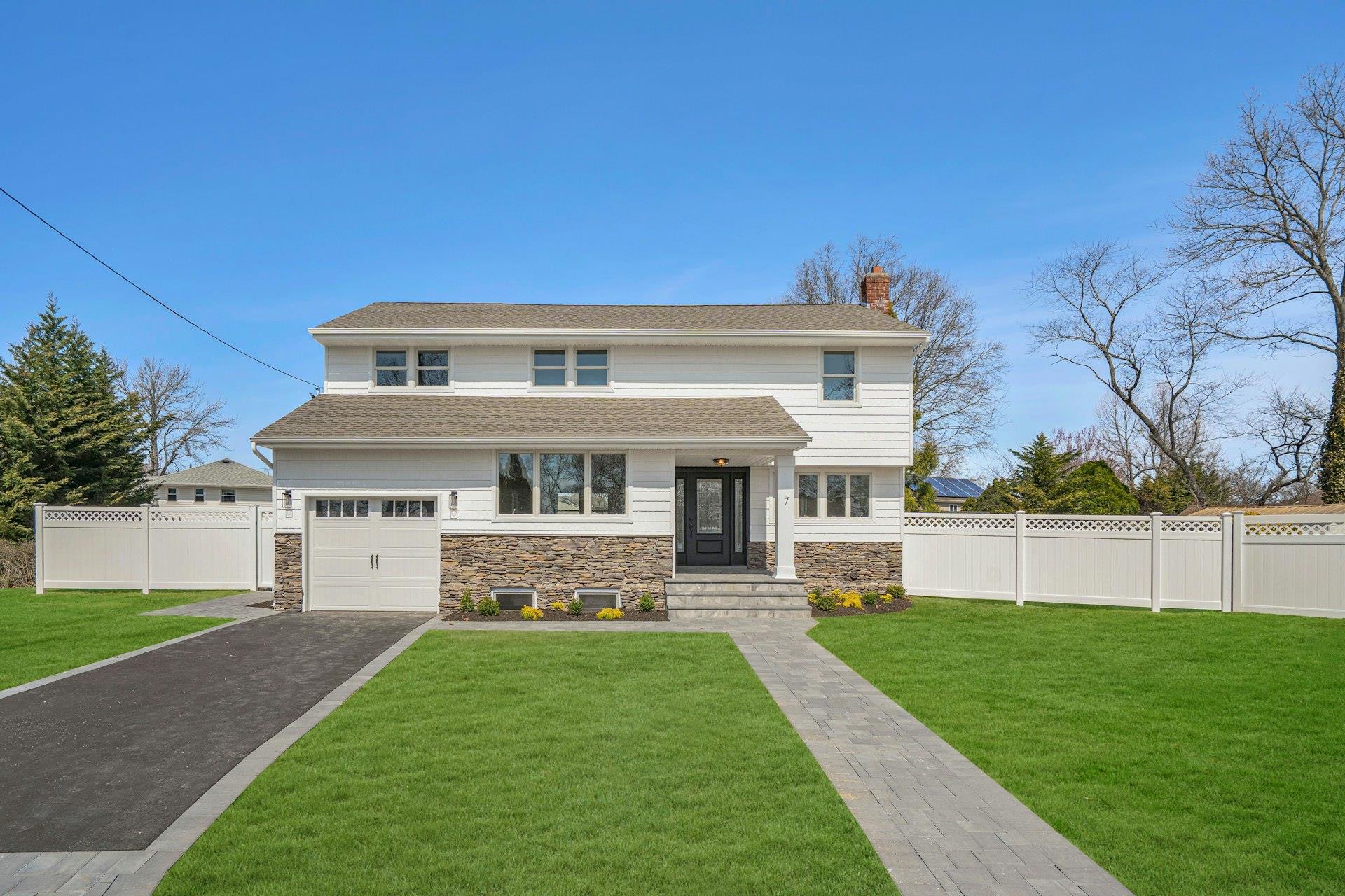 7 Diellen Court, Commack, New York image 2