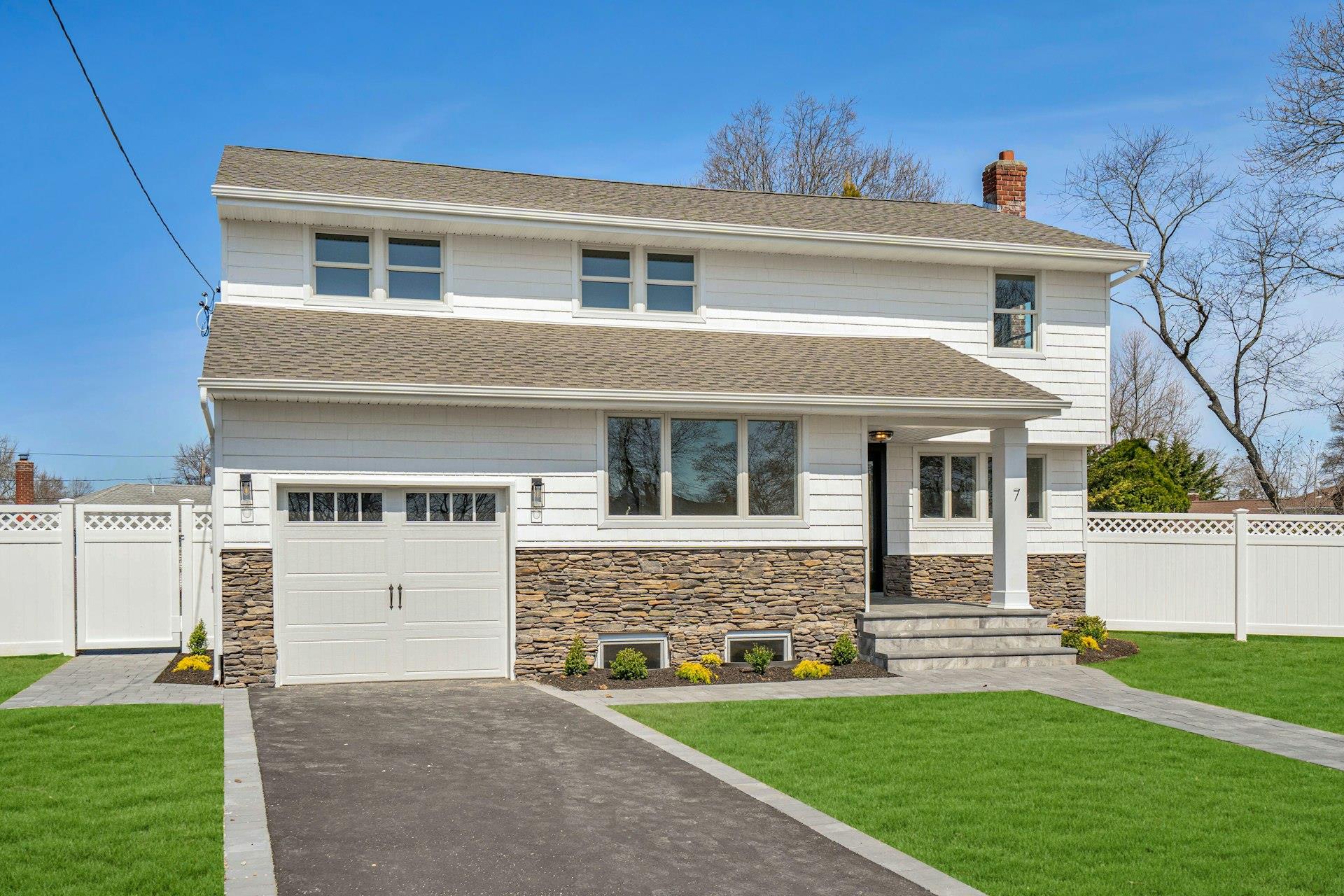 7 Diellen Court, Commack, New York image 3