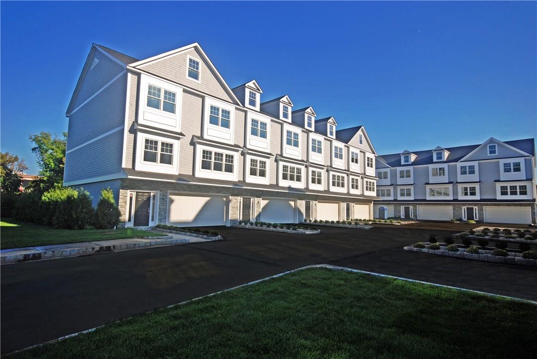 Rental Property at The Pointe, Rye Brook, New York - Bedrooms: 4 
Bathrooms: 4 
Rooms: 8  - $9,950 MO.