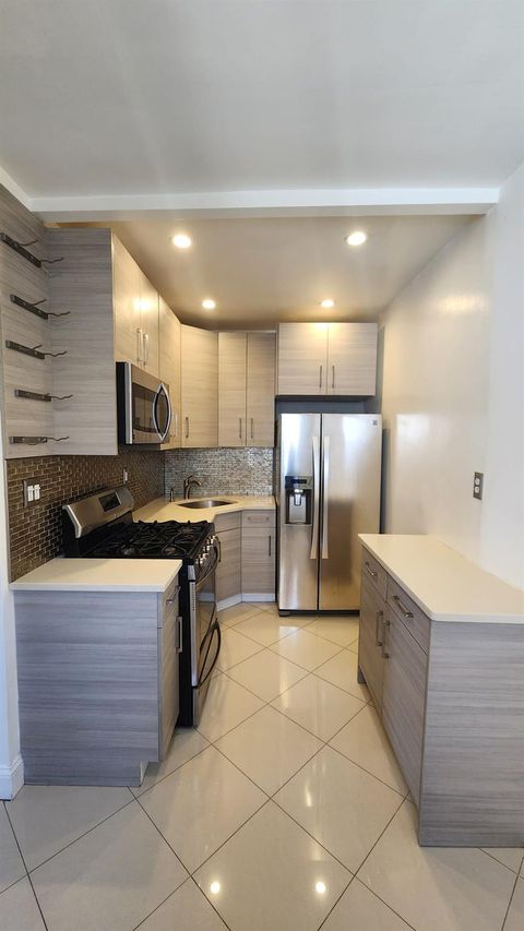 65-70 Booth Street Unit 6B, New York, NY 11374 - MLS#: 836378