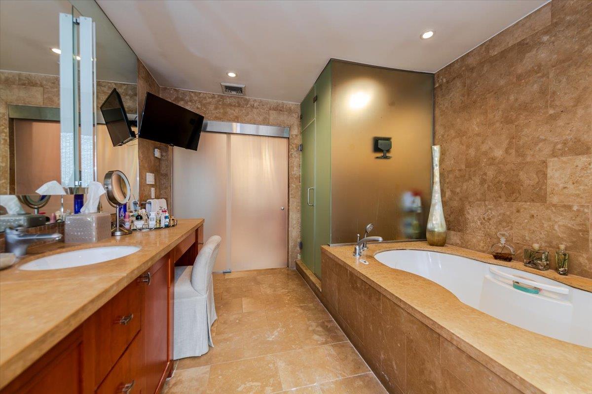 Atlantic Beach, New York 11509, United States, 4 Bedrooms Bedrooms, ,4 BathroomsBathrooms,Residential,Active,181187