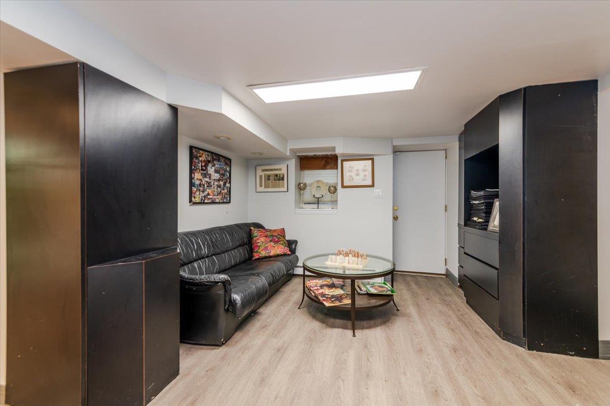 Atlantic Beach, New York 11509, United States, 4 Bedrooms Bedrooms, ,4 BathroomsBathrooms,Residential,Active,181187