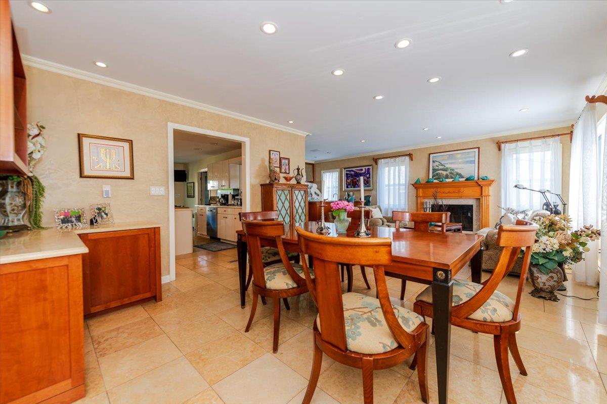 Atlantic Beach, New York 11509, United States, 4 Bedrooms Bedrooms, ,4 BathroomsBathrooms,Residential,Active,181187