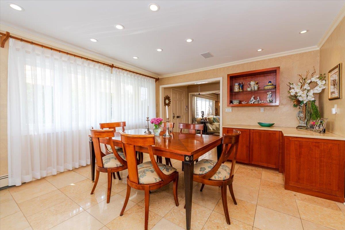 Atlantic Beach, New York 11509, United States, 4 Bedrooms Bedrooms, ,4 BathroomsBathrooms,Residential,Active,181187