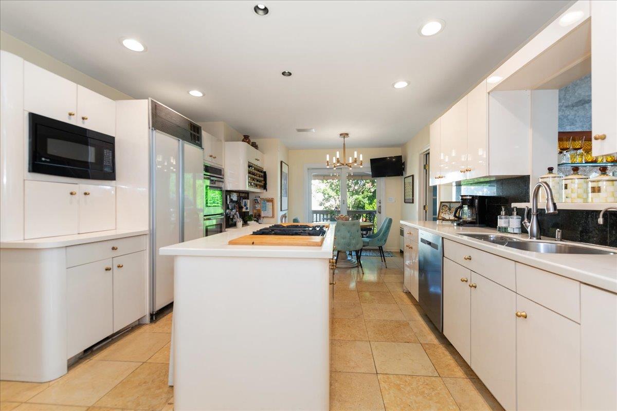 Atlantic Beach, New York 11509, United States, 4 Bedrooms Bedrooms, ,4 BathroomsBathrooms,Residential,Active,181187