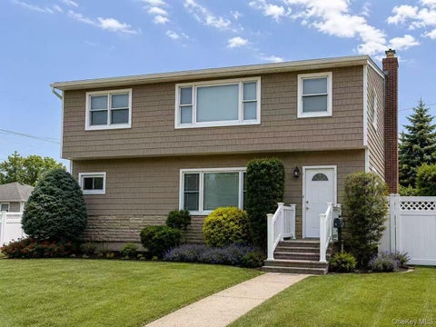 Homes For Rent - 278 N 4th Street<br/> Nassau County, Bethpage, NY 11714