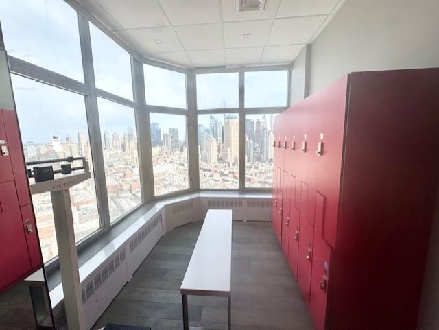 500 West 43 Street 21E
