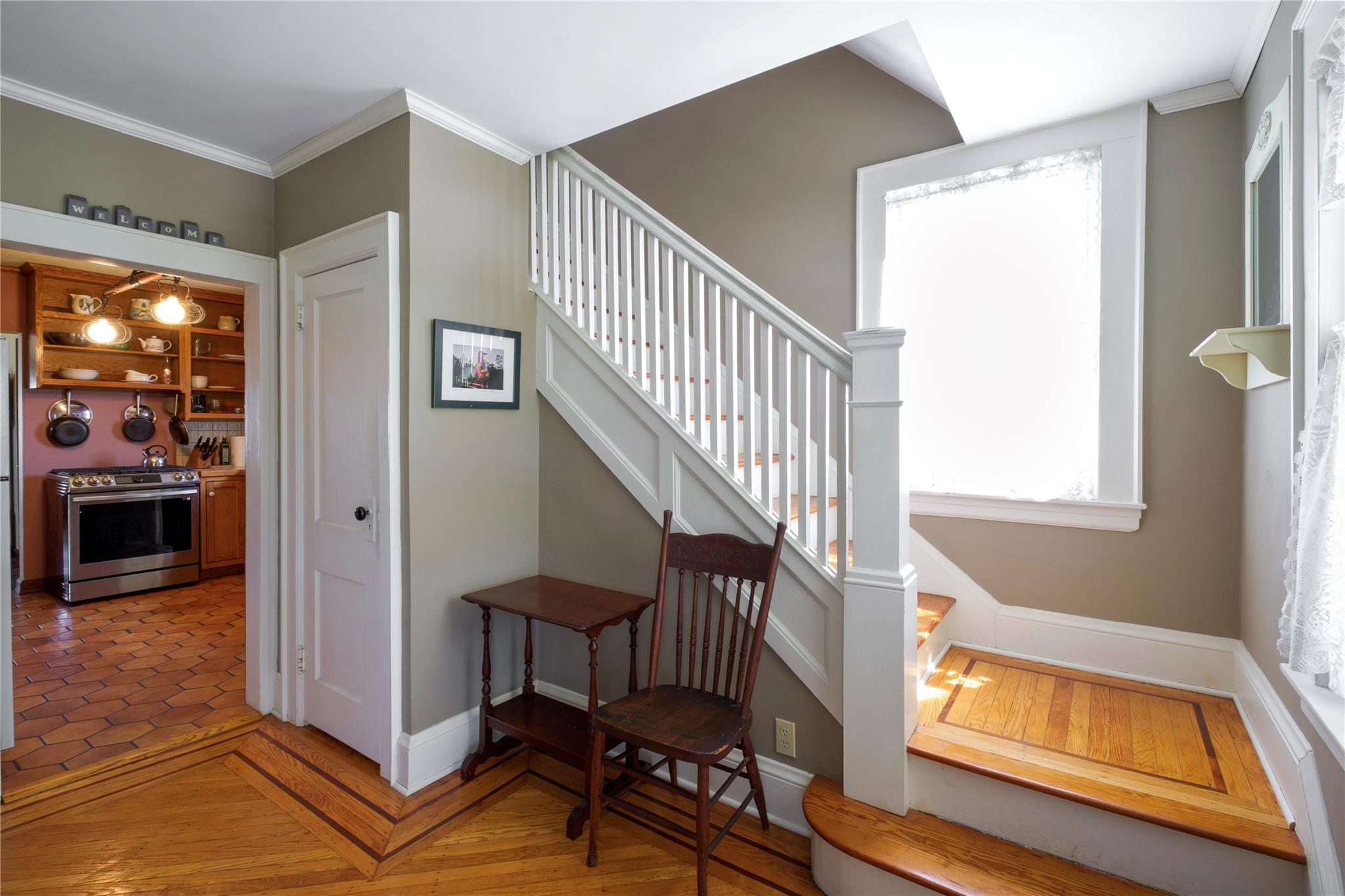 75 W Fairview Avenue, Valley Stream, New York image 4