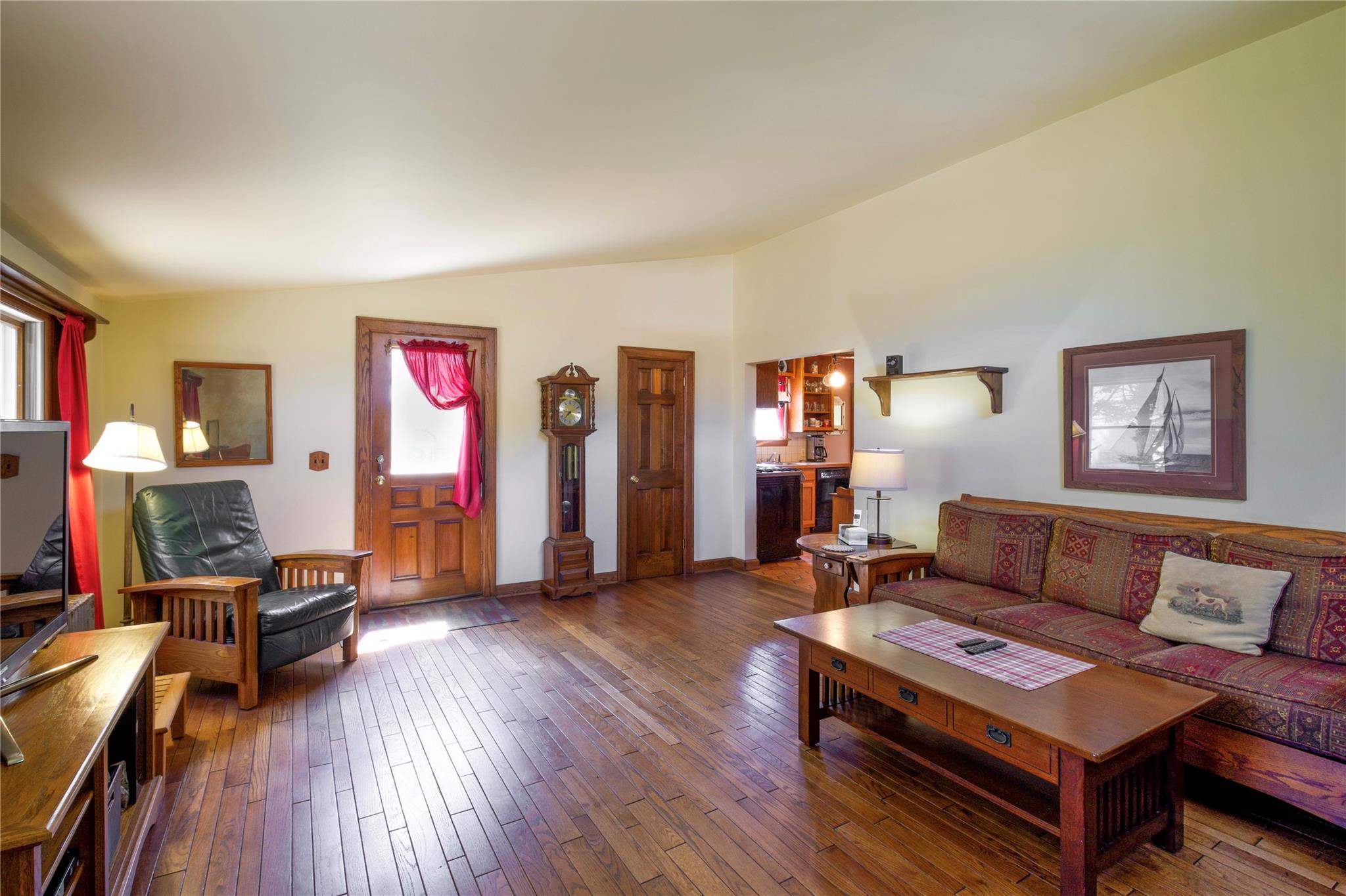 75 W Fairview Avenue, Valley Stream, New York image 9
