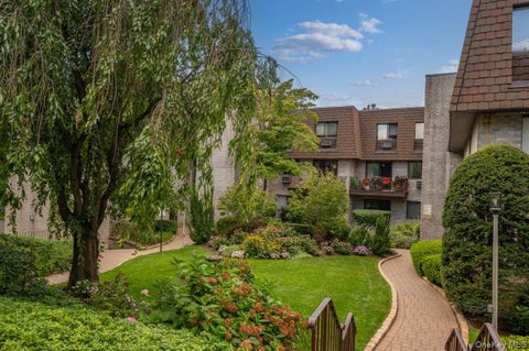 Condo For Sale - 89 N Broadway #204<br/> White Plains, NY 10603
