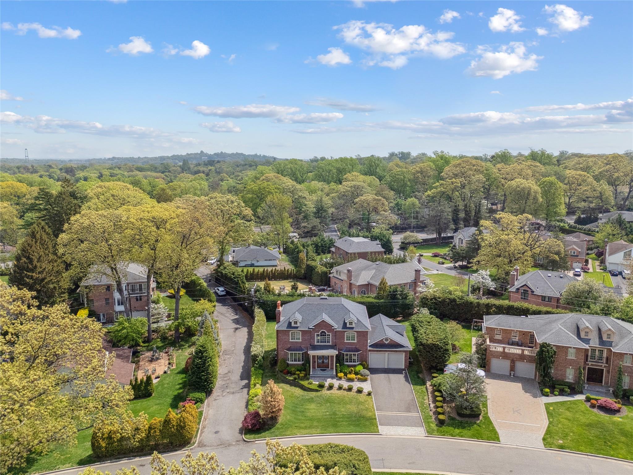 16 Winchester Drive, Manhasset, New York image 40