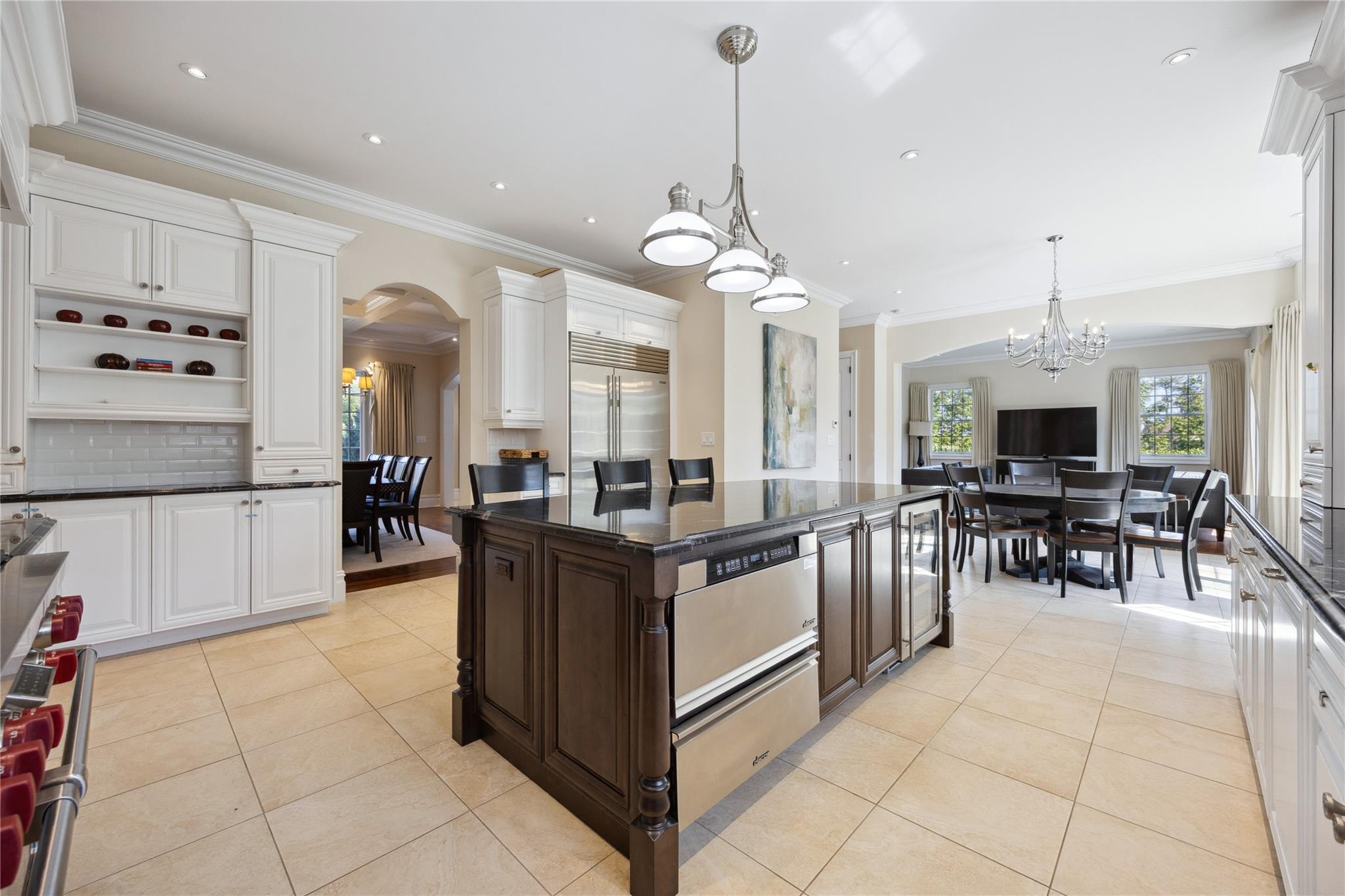 16 Winchester Drive, Manhasset, New York image 15