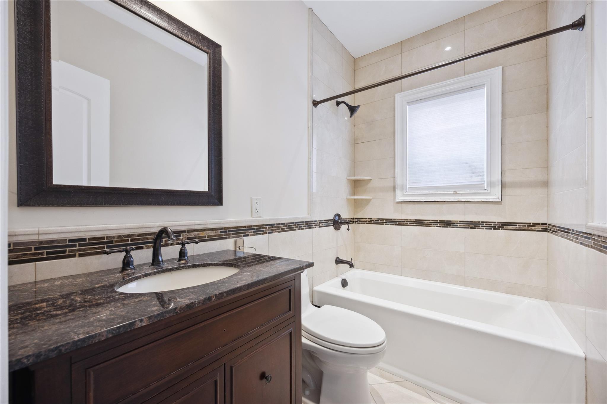 16 Winchester Drive, Manhasset, New York image 28