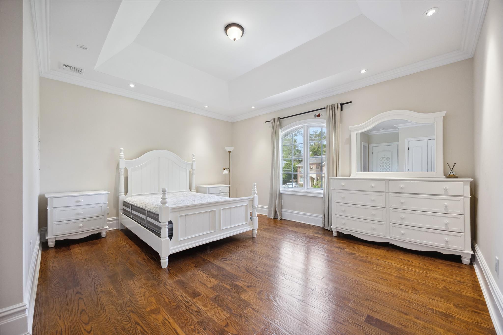 16 Winchester Drive, Manhasset, New York image 27