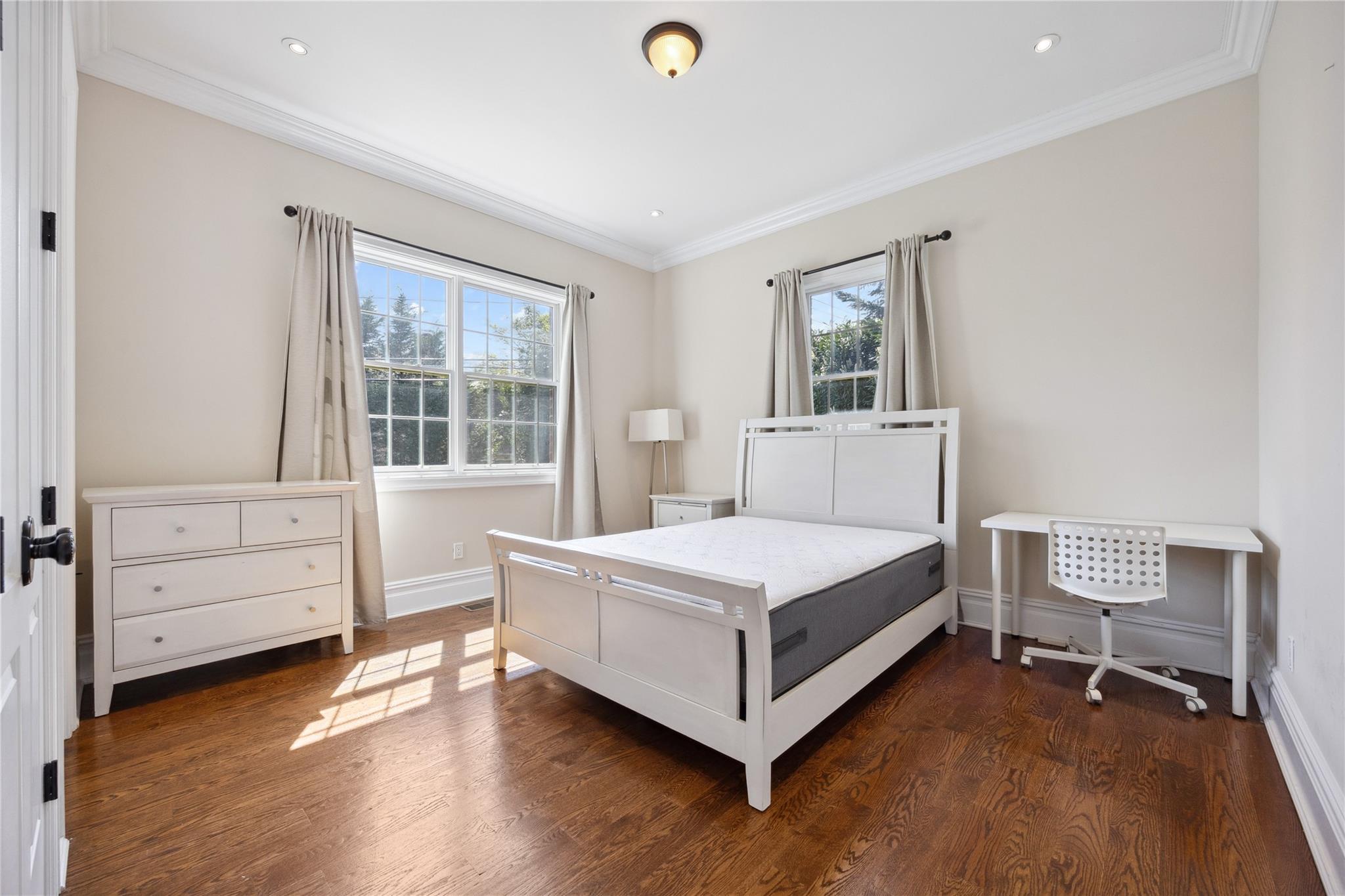 16 Winchester Drive, Manhasset, New York image 19