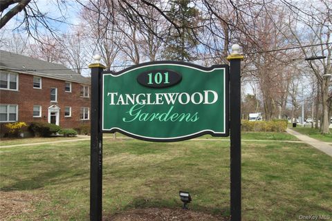 Photo of 101 N Broadway #2B2, White Plains, NY 10603 (MLS # 984006)