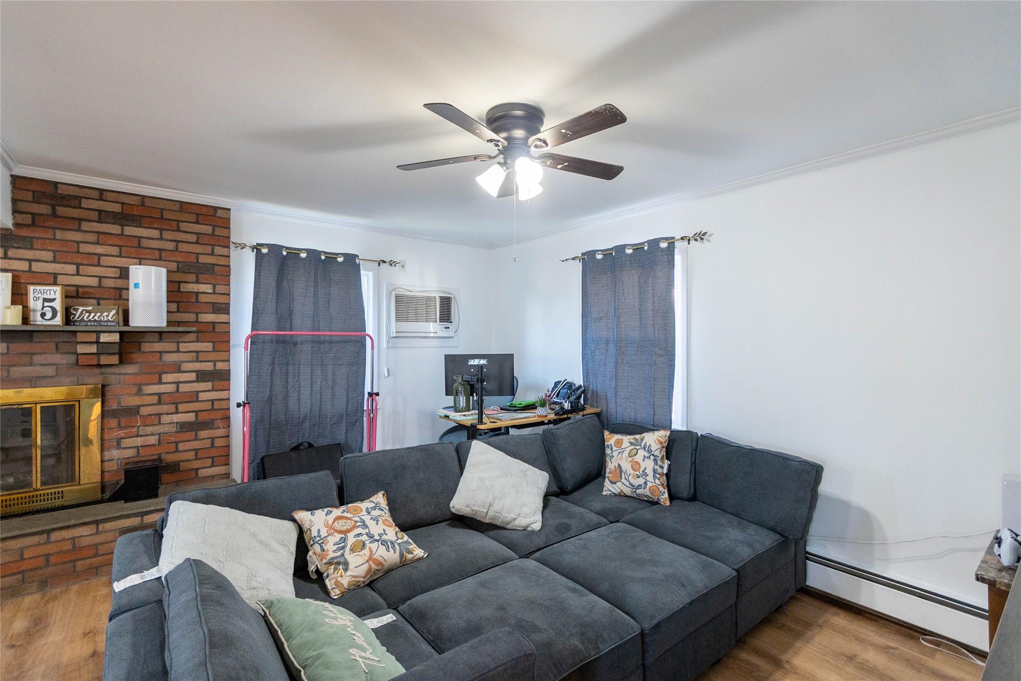 11 Peacock Lane, Levittown, New York image 14